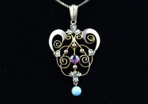 AŻUROWA ZAWIESZKA AMETYST PERŁY TURKUS ZŁOTO