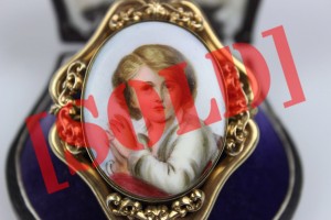 BROSZA RĘCZNIE MALOWANA XIX WIEK PORCELANA ZŁOTO