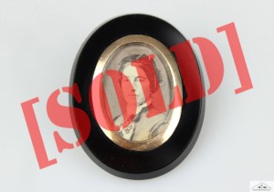 XIX WIECZNA  BROSZKA Z ONYKSEM SREBRO 