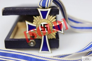 KRZYŻ HONOROWY NIEMIECKIEJ MATKI MUTTER KREUZ IN GOLD / ETUI 
