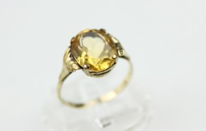 PRZEDWOJENNY PIERŚCIONEK Z CYTRYNEM ZŁOTO 