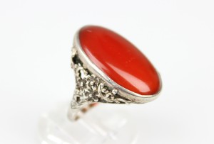 PIERŚCIONEK Z KARNEOLEM DWUDZISTOLECIE R17