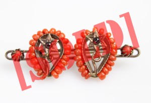 DWIE PODKOWY BROSZKA XIX WIEK KORAL GRANATY